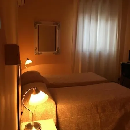 Hotel Commercio 2*