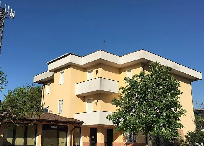 Commercio 2* Campogalliano